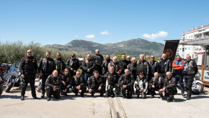 motoristi-veterani-4gbr200422_4