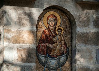 Sretan Božić svima koji ga slave danas, po julijanskom kalendaru