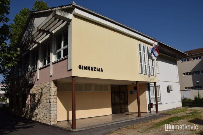 gimnazija metković (2)