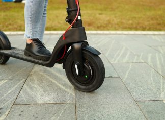Nova pravila za električne romobile: Moraju imati registraciju, kazne za roditelje i do 3000 eura!