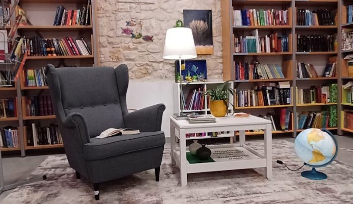 gardska-knjižnica-knjiga (1b)