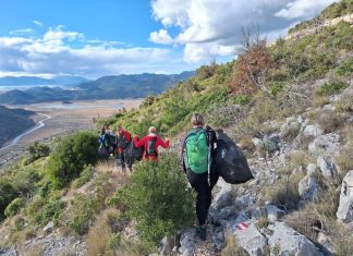 Planinari na Rujnici skupili 15 velikih vreća smeća