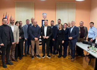 Ministar poljoprivrede Vlajčić se sastao s županom Pezom, gradonačelnicima i načelnicima: raspravljali su o mandarini