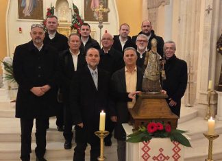 Pučki pivači sv. Nikole na prvoj večeri trodnevnice sv. Vlahu u Stonu