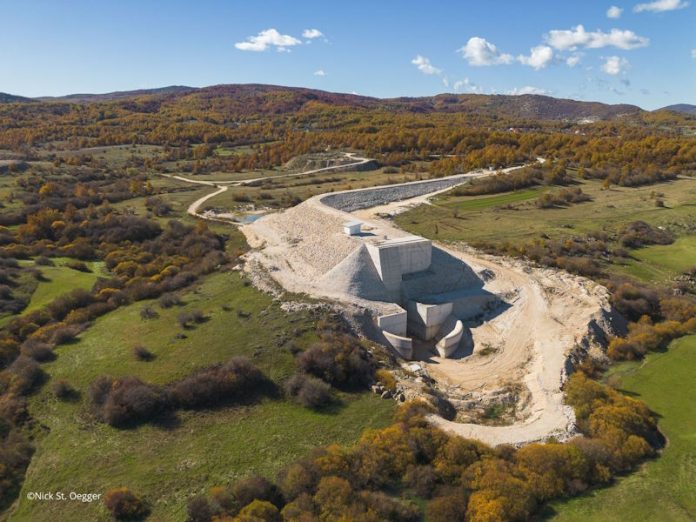 Gornji Horizonti_Nick St. Oegger