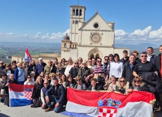Metkovci hodočastili u Italiju u Jubilarnoj godini posvećenoj sv. Franji Asiškom