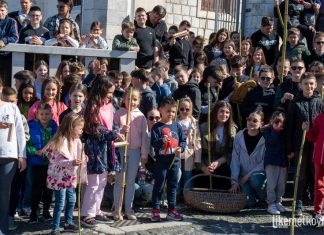 FOTO/VIDEO Zvuk čevrtaljki na Veliku subotu odjekuje Metkovićem