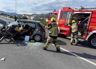 Teška prometna nesreća u Opuzenu: vatrogasci izvlačili unesrećene