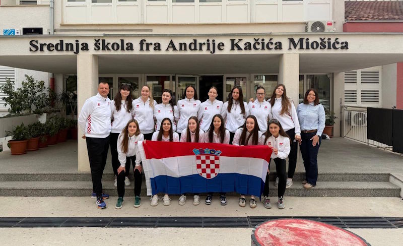 rukometasice-srednja-skola-ploce1