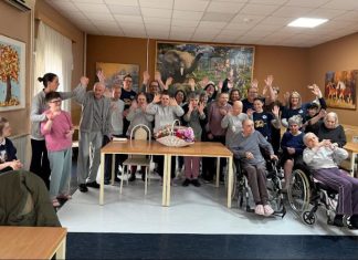 Metkovke razveselile korisnike Doma za starije prigodnim uskrsnim darovima