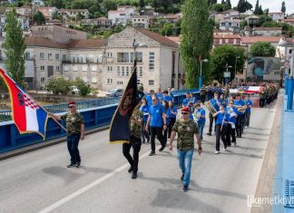 Mimohodom i otkrivanjem spomen ploče obilježena 35. obljetnica ustrojavanja A satnije ZNG Metković
