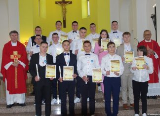 FOTO Svečano slavlje krizme u župi Gospe Sniježne u Vidu