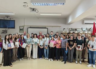 Ponos Metkovića: Nagrađeni najbolji gimnazijalci i državni natjecatelji