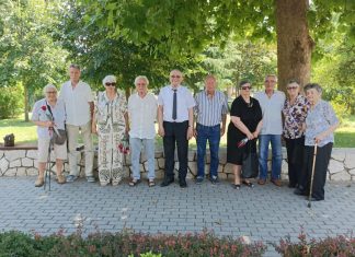 Nakon 60 godina ponovno zajedno: Susret devete generacije Gimnazije Metković