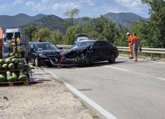 Prometna nesreća na Jadranskoj magistrali preko puta Komina