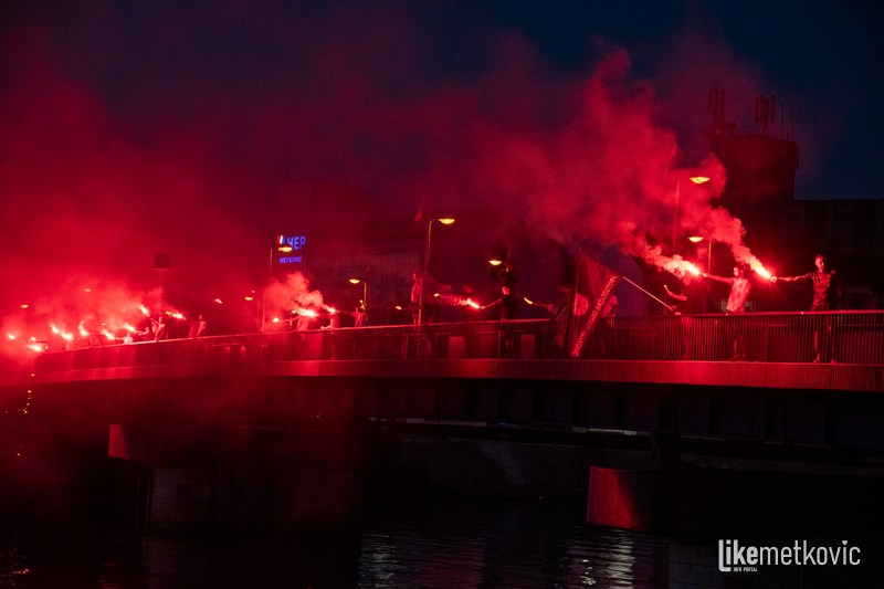 zastava-bakljada-oluja020826_7