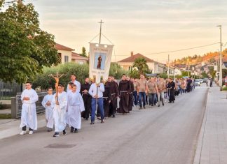Održana procesija i sv. misa na Kladi u sklopu devetnice sv. Franji